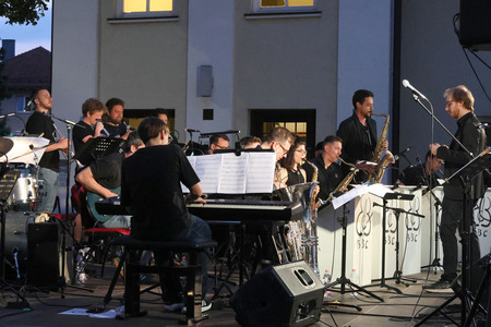 BBC PRED KULTURNIM DOMOM 07 FOTO LJUBO VUKELIČ